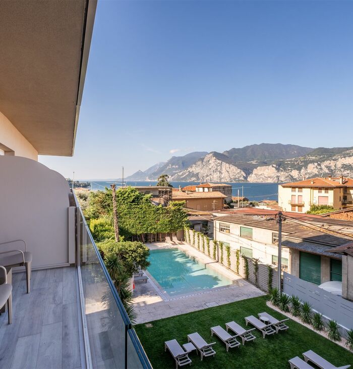 Camera Deluxe con balcone e vista lago | Il lago davanti a te