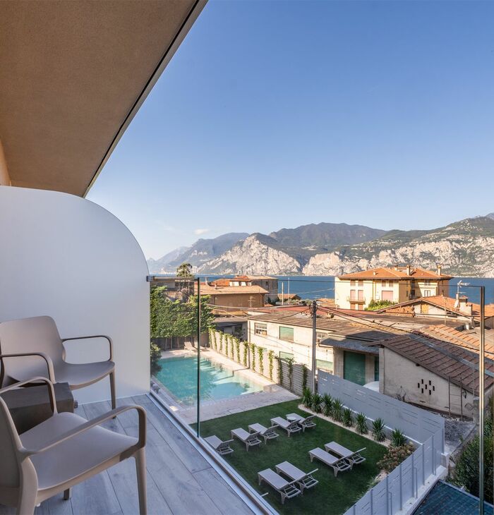Camera Deluxe con balcone e vista lago | Il lago davanti a te