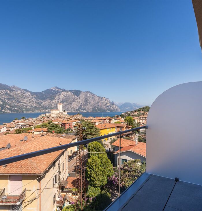 Junior Suite con balcone e vista lago | Spazio e panorama