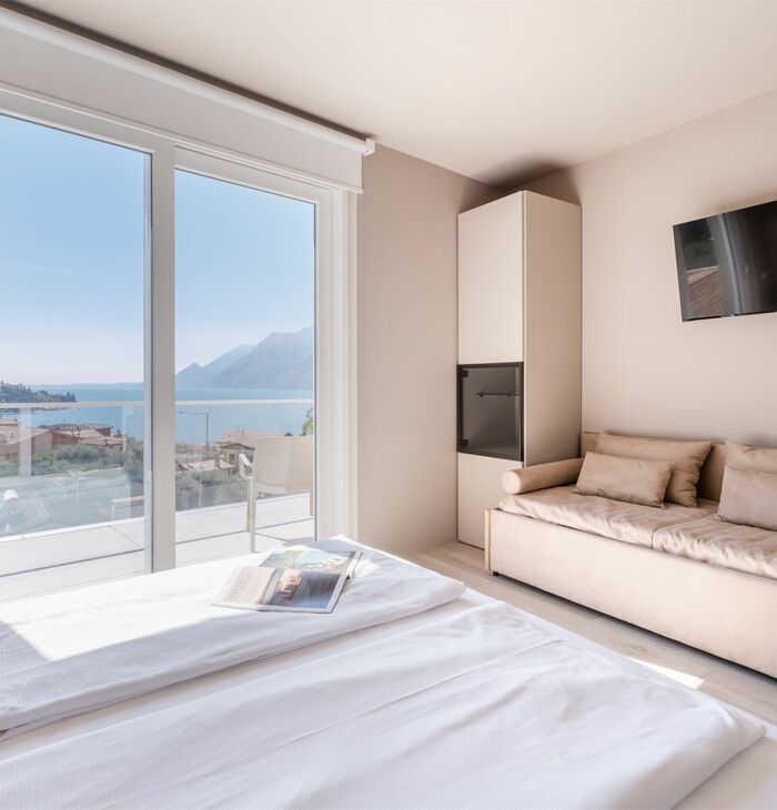 Junior Suite con balcone e vista lago | Spazio e panorama