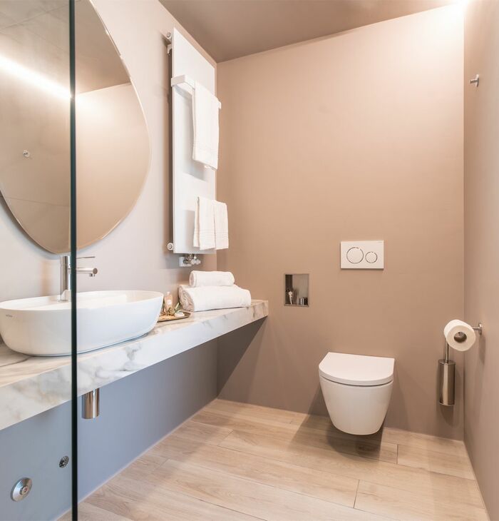Junior Suite con balcone e vista lago laterale | Luce e prospettiva