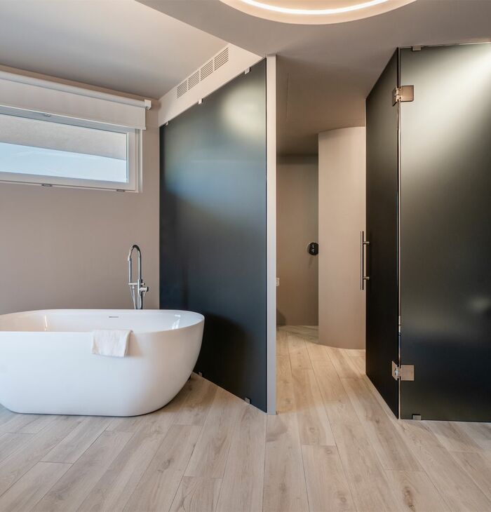 Junior Suite Superior con balcone e vista lago | Eleganza con vista