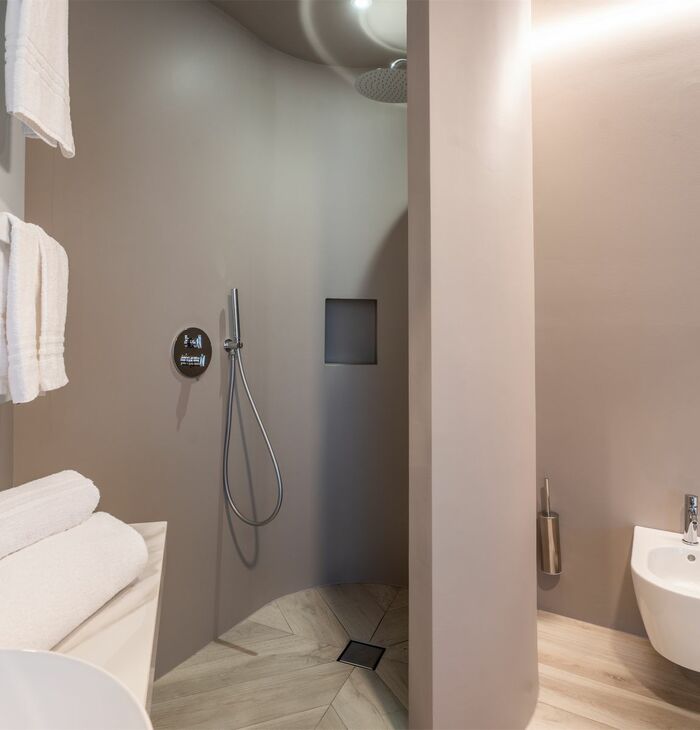 Junior Suite Superior con balcone e vista lago | Eleganza con vista